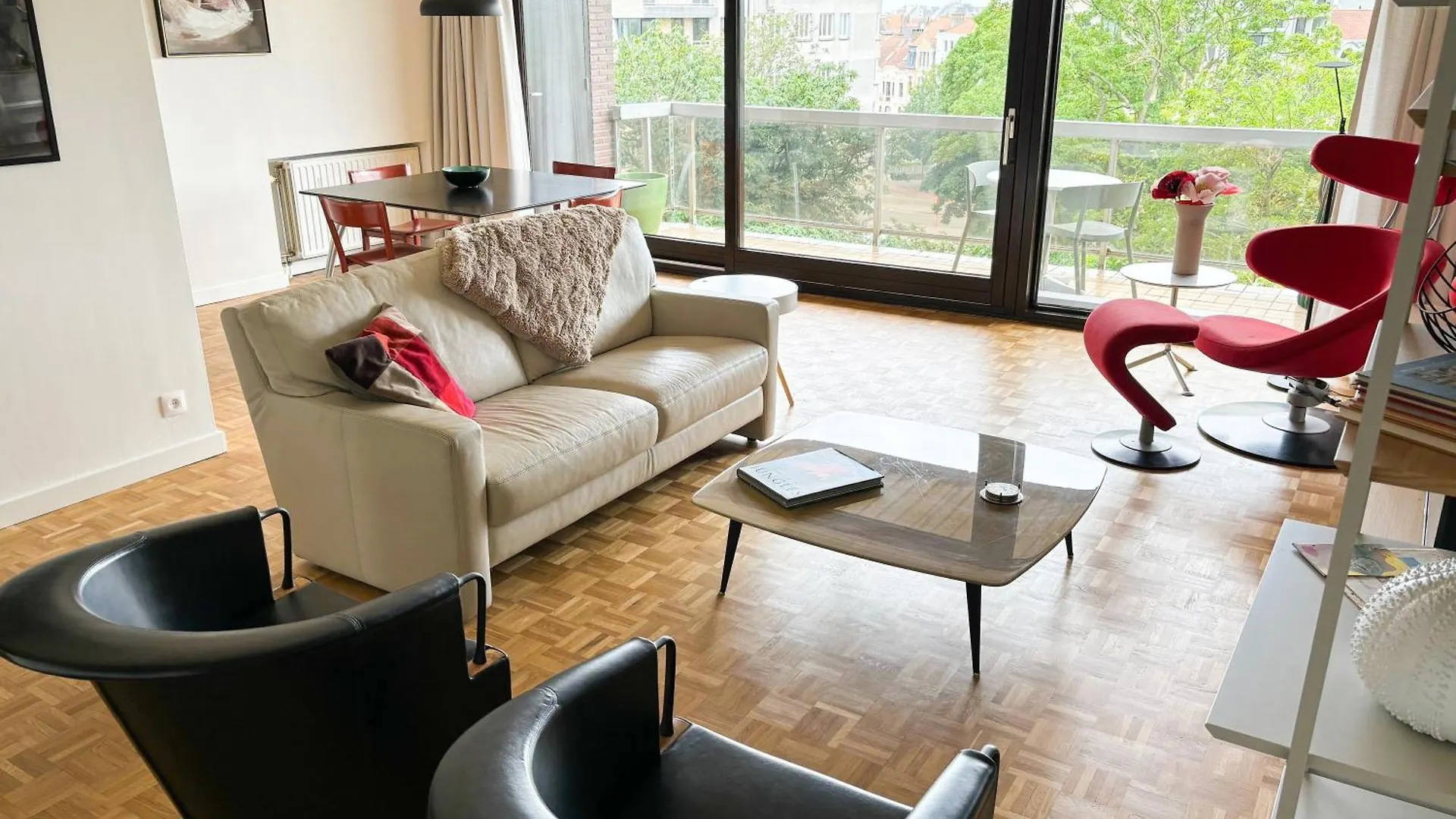 אוסטנדה Large Sunny And Bright Apartment With Park View